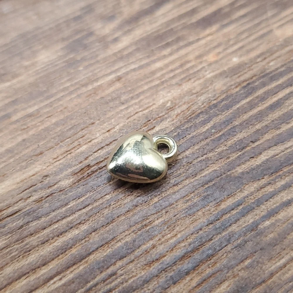 Vermeil delicate feminine heart‎ drop charm
